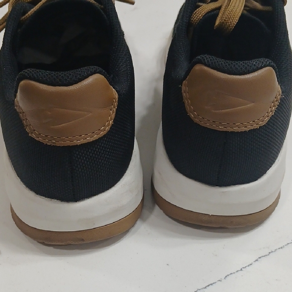 Men's Black and Tan Sneakers - Picture 4 of 6